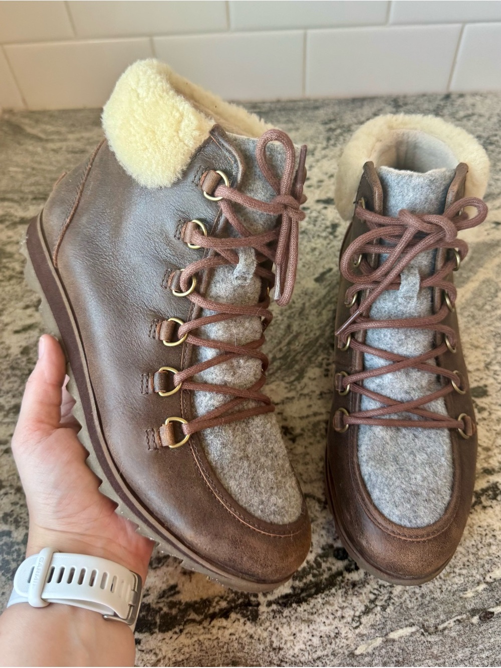 Sorel Harlow Lace Cozy Boot. Size 8. EUC.